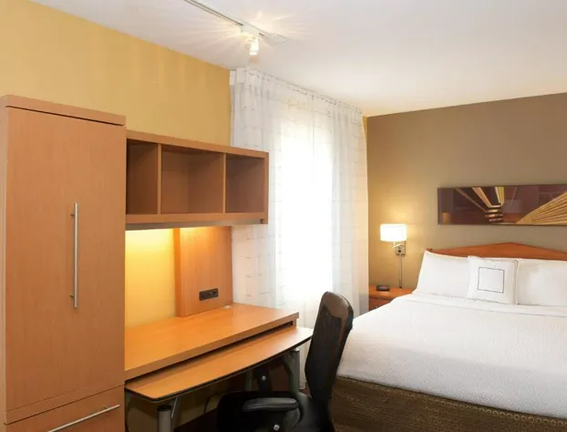 TownePlace Suites by Marriott Seattle Everett/Mukilteo hotel detail image 1