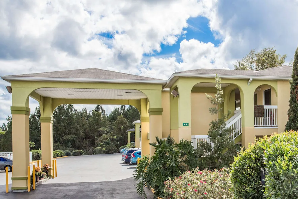 Days Inn by Wyndham Lamont/Monticello hotel hero