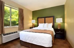 Suburban Studios Indianapolis Northwest - College Parks hotel detail image 3