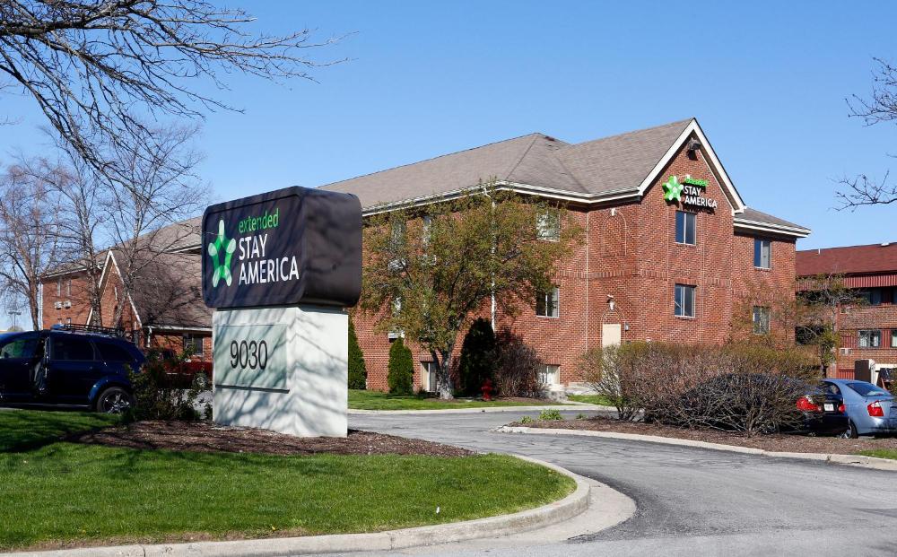 Suburban Studios Indianapolis Northwest - College Parks hotel hero