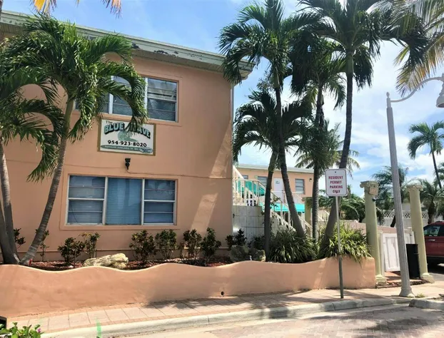 Hollywood Beach Blue Wave hotel detail image 1