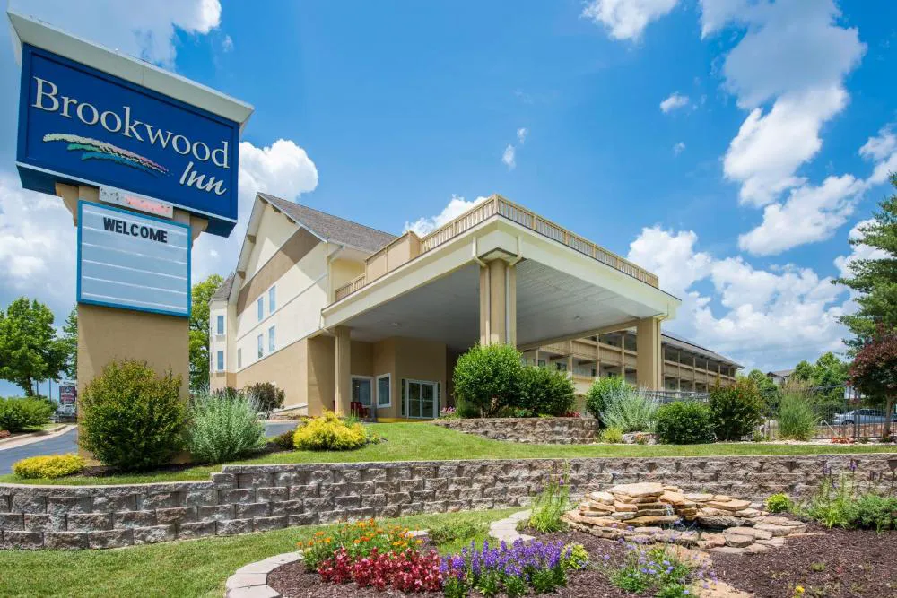 Brookwood Inn hotel hero