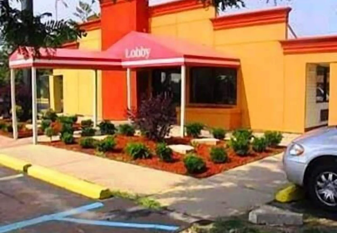 A Victory Inn - Roseville hotel hero