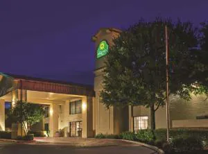 La Quinta Inn by Wyndham San Marcos hotel hero