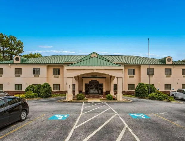 Econo Lodge Inn & Suites Marietta near Dobbins ARB hotel detail image 3