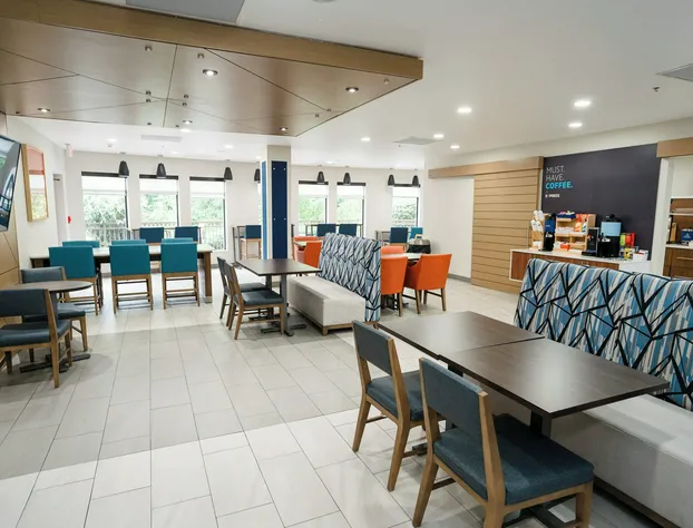 Holiday Inn Express Hotel & Suites Kodak East - Sevierville by IHG hotel detail image 2