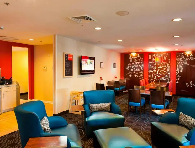 Towneplace Suites by Marriott Savannah Airport hotel detail image 3