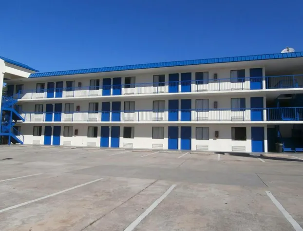 Americas Best Value Inn Tucker hotel detail image 1