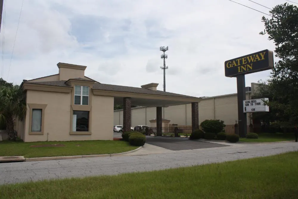 Gateway Inn - Savannah hotel hero