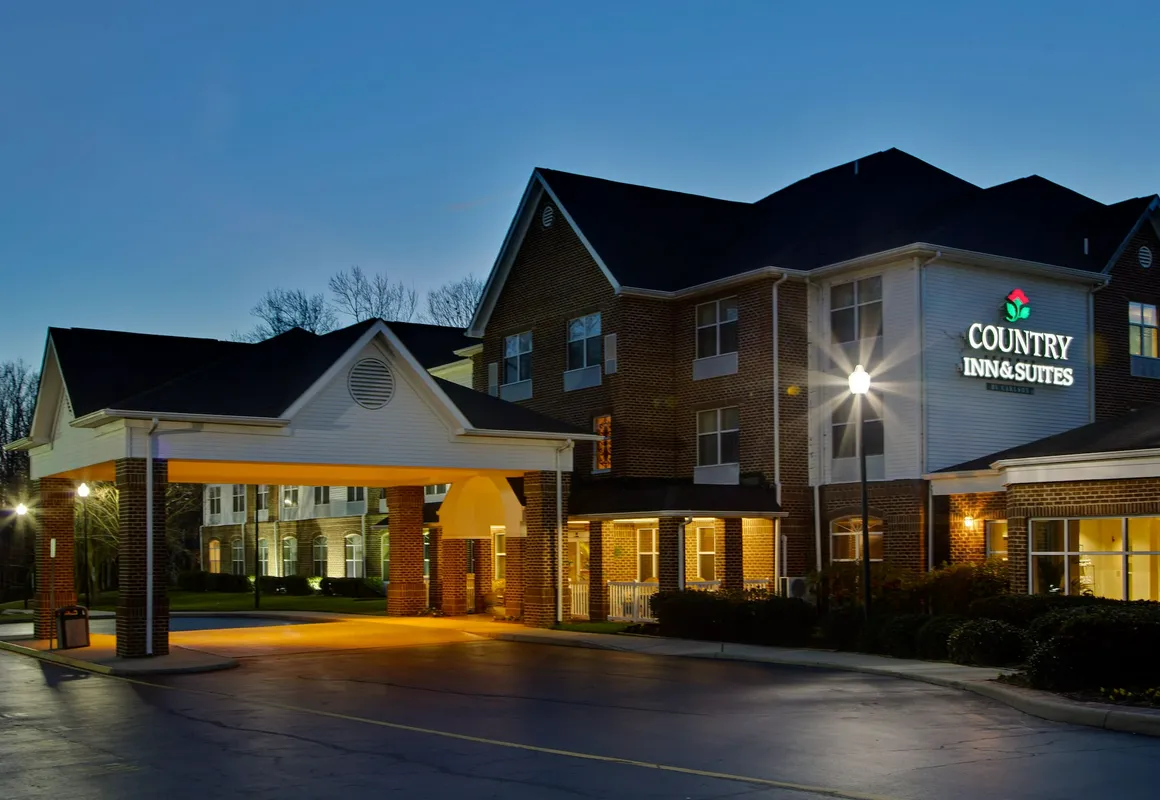 Country Inn & Suites by Radisson, Williamsburg Historic Area, VA hotel hero