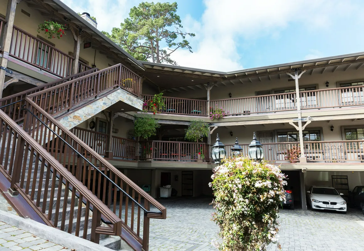 Coachman's Inn, A Four Sisters Inn hotel hero