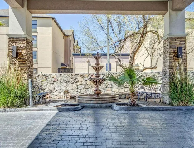 Comfort Inn & Suites El Paso I-10 Airport Area hotel detail image 1