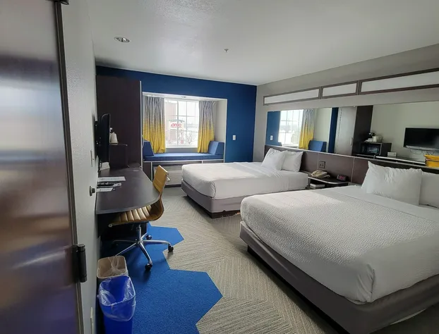 Microtel Inn & Suites by Wyndham Council Bluffs/Omaha hotel detail image 1