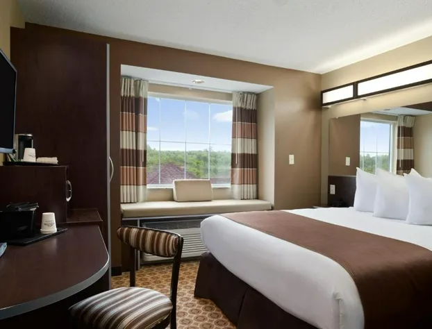 Sonesta Essential Fairmont hotel detail image 4