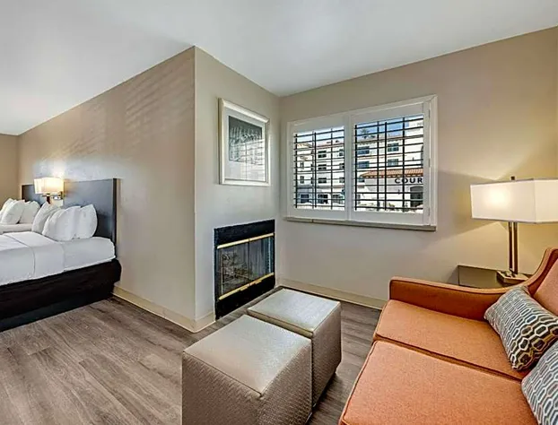 Comfort Inn Beach/Boardwalk Area hotel detail image 3