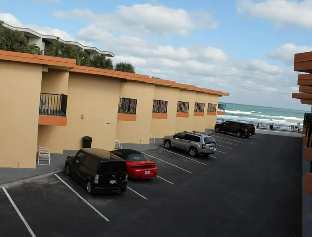 Grand Prix Motel on the Beach hotel detail image 3