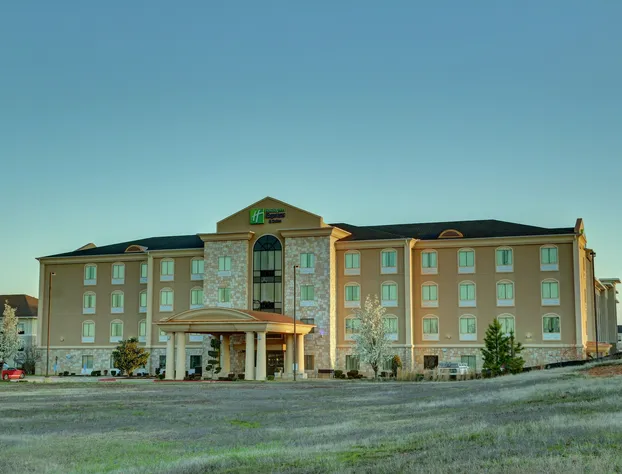 Holiday Inn Express Hotel & Suites Texarkana East by IHG hotel detail image 1