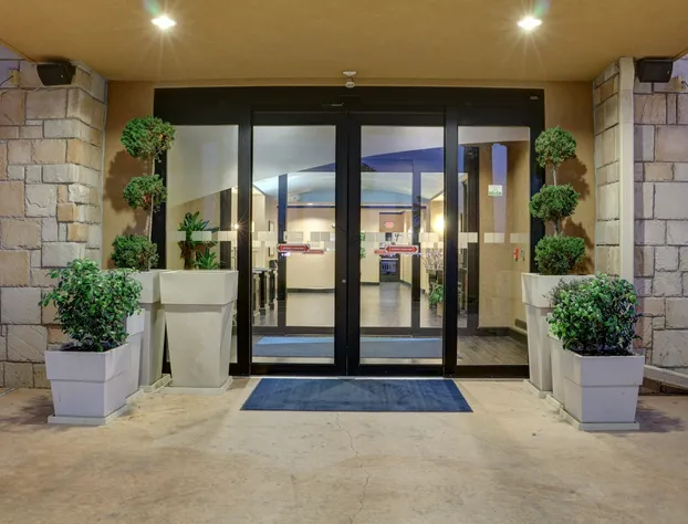 Holiday Inn Express Hotel & Suites Texarkana East by IHG hotel detail image 3