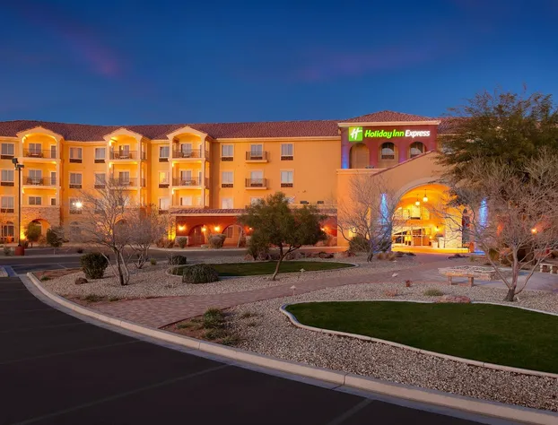 Holiday Inn Express Hotel & Suites hotel detail image 2