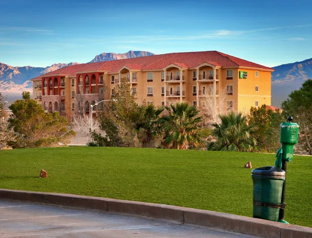 Holiday Inn Express Hotel & Suites hotel detail image 3