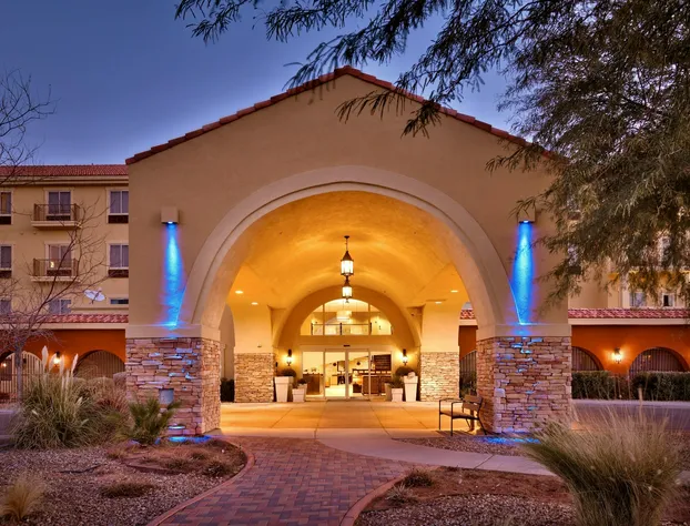 Holiday Inn Express Hotel & Suites hotel detail image 4