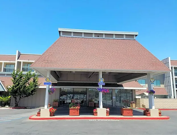 Red Lion Hotel Eureka hotel detail image 2