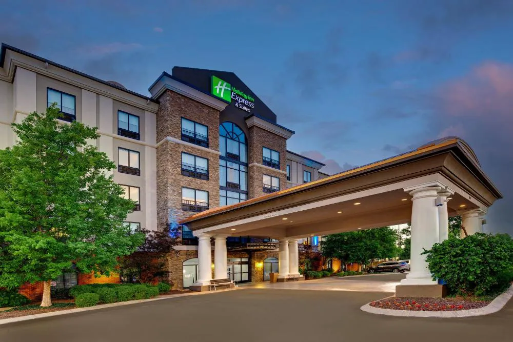 Holiday Inn Express Hotel and Suites Nashville-Opryland by IHG hotel hero