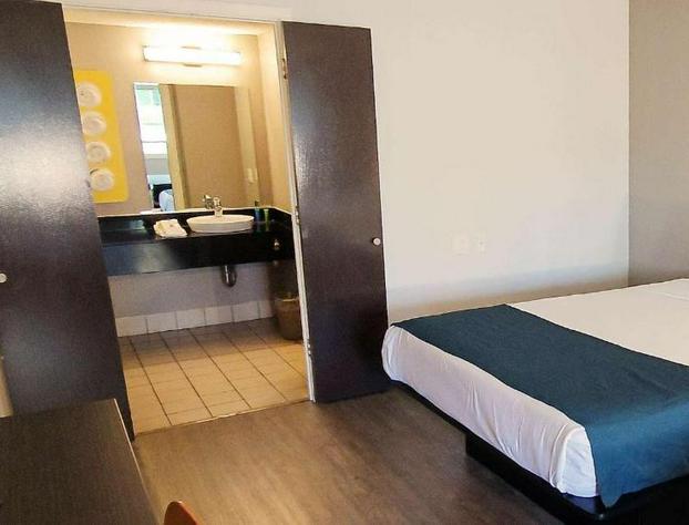Motel 6 Anaheim Maingate hotel detail image 3