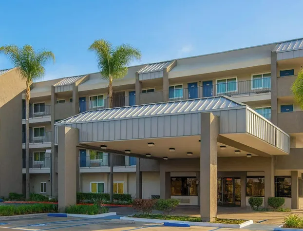 Motel 6 Anaheim Maingate hotel detail image 2