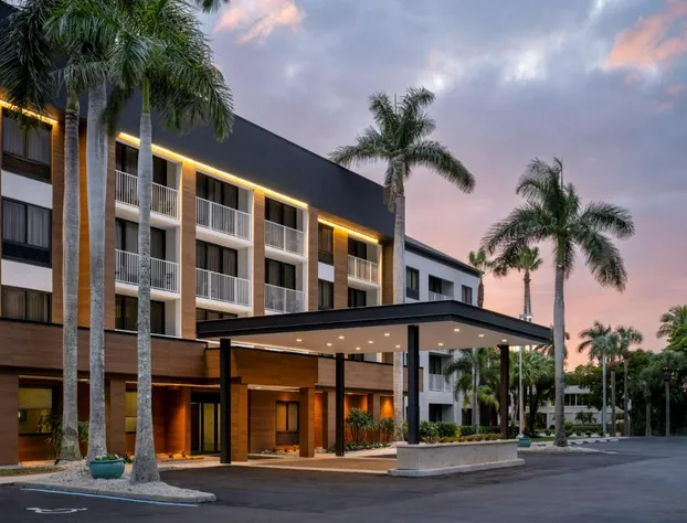 Courtyard by Marriott - Naples hotel detail image 1