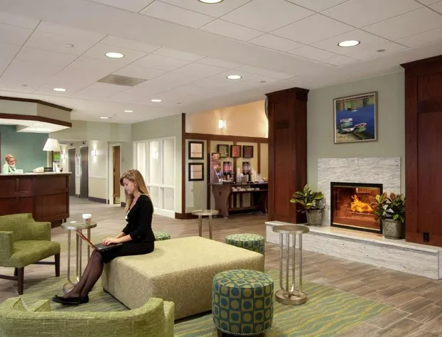 Hampton Inn & Suites Providence/Warwick-Airport hotel detail image 2