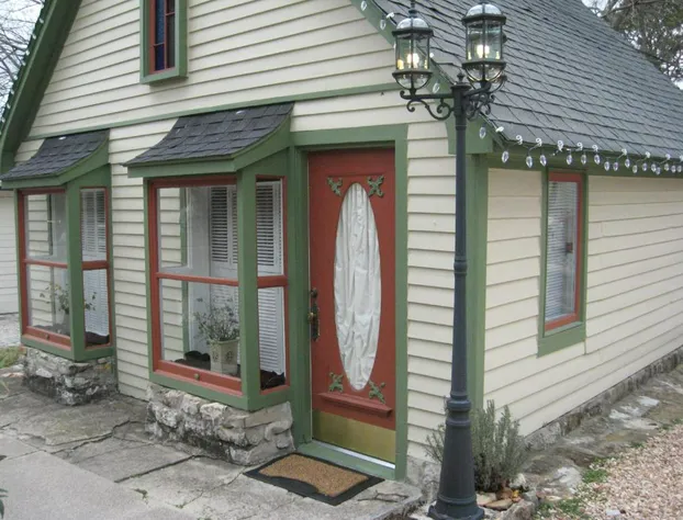 Heart of the Hills Inn hotel detail image 1