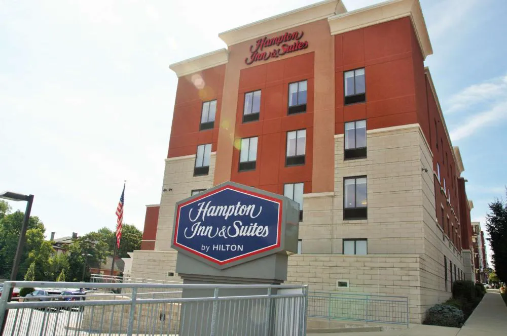 Hampton Inn & Suites Cincinnati/Uptown-University Area hotel hero
