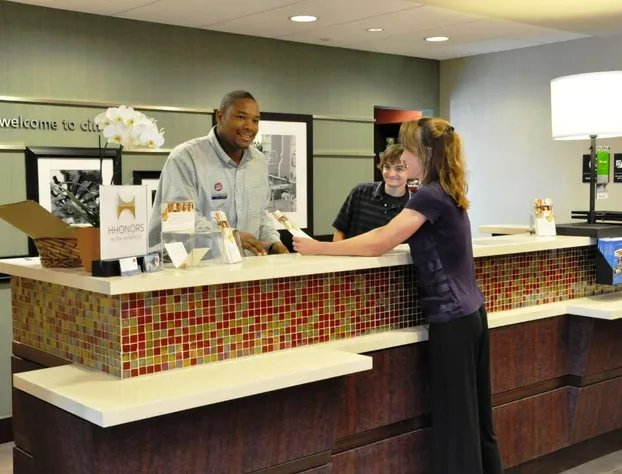 Hampton Inn & Suites Cincinnati/Uptown-University Area hotel detail image 4