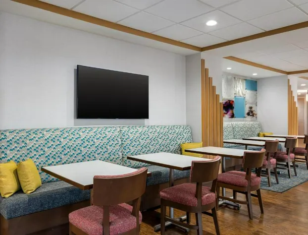 Hampton Inn Lake Charles hotel detail image 3