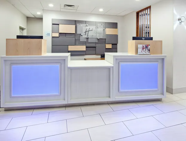 Holiday Inn Express & Suites Clovis-Fresno Area by IHG hotel detail image 3