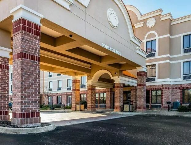 Comfort Inn & Suites Airport - American Way hotel detail image 1