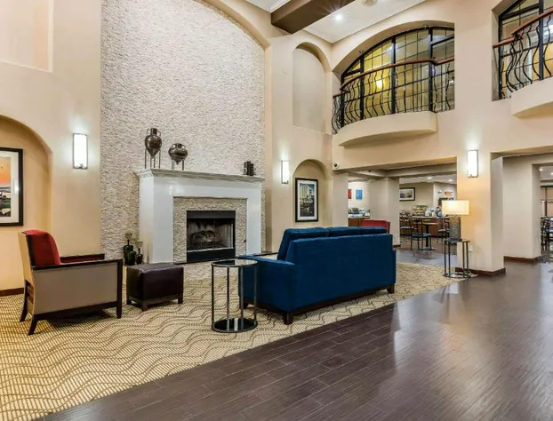 Comfort Inn & Suites Airport - American Way hotel detail image 3