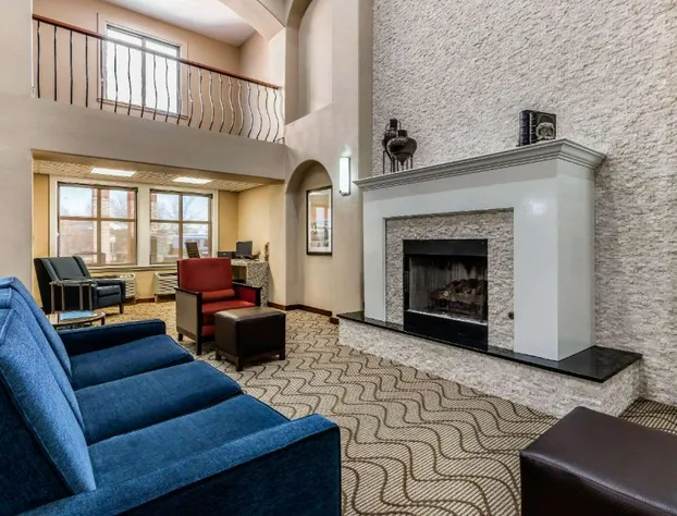 Comfort Inn & Suites Airport - American Way hotel detail image 4