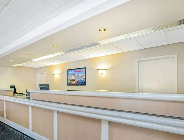 La Quinta Inn by Wyndham El Paso Cielo Vista hotel detail image 4