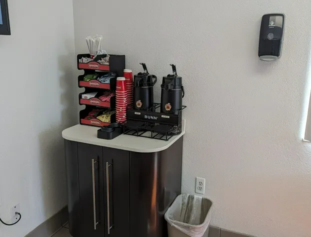 Econo Lodge hotel detail image 1