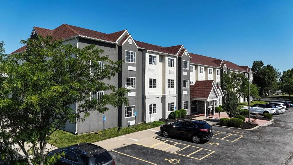 Sonesta Essential Hotels & Suites Kansas City/Blue Springs hotel hero