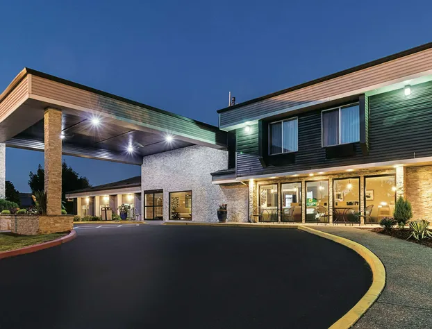 La Quinta Inn & Suites by Wyndham Portland NW hotel detail image 1