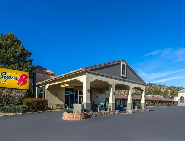 Super 8 by Wyndham Conference Center NAU/Downtown hotel detail image 4