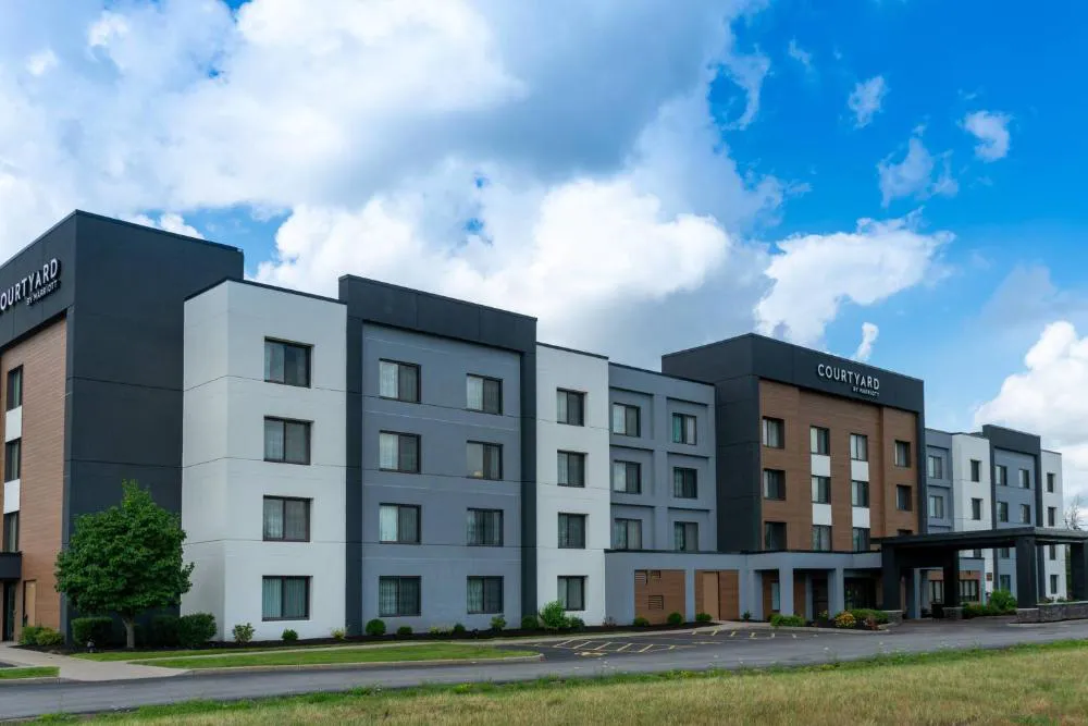 Courtyard by Marriott Buffalo Amherst/University hotel hero