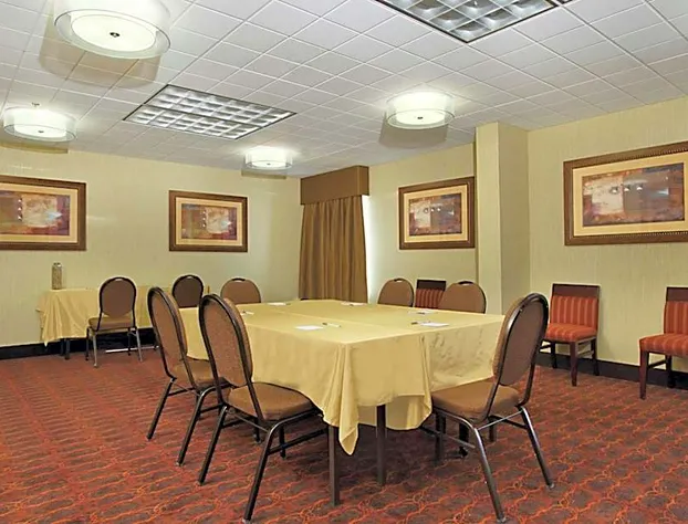 Hampton Inn Columbus - Airport hotel detail image 4