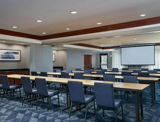 Courtyard Marriott Aksarben Village hotel detail image 1