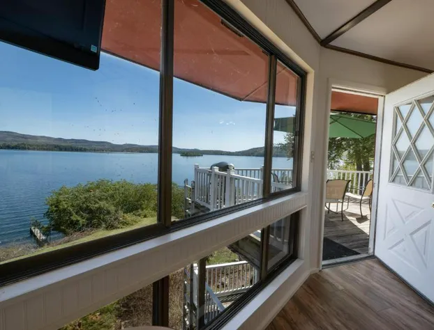 Depe Dene Lakeside Resort hotel detail image 1