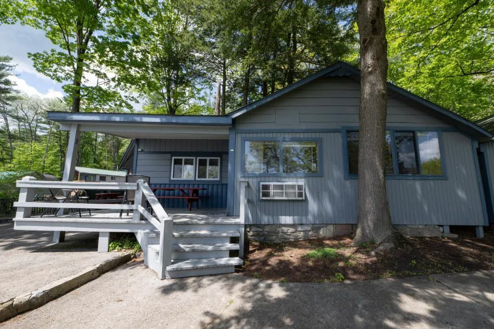 Depe Dene Lakeside Resort hotel hero