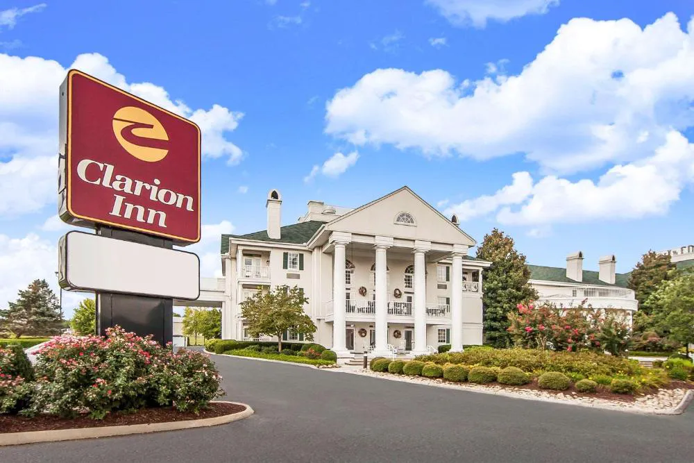 Clarion Inn Willow River hotel hero